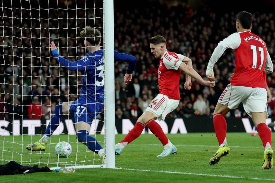 Gyökeres satisfeito pelo colega Dowman após vitória do Arsenal Gyökeres satisfeito pelo colega Dowman após vitória do Arsenal