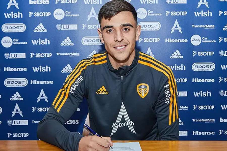 Diogo Monteiro assinou pelo Leeds em 2022