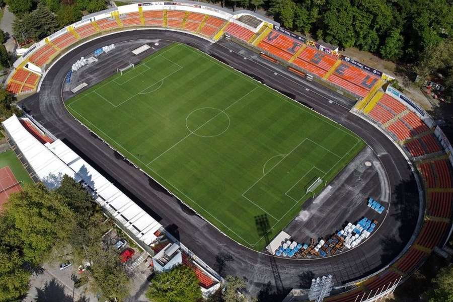 Câmara Municipal de Viseu assinou um contrato de concessão do Estádio do Fontelo à SAD do Académico de Viseu