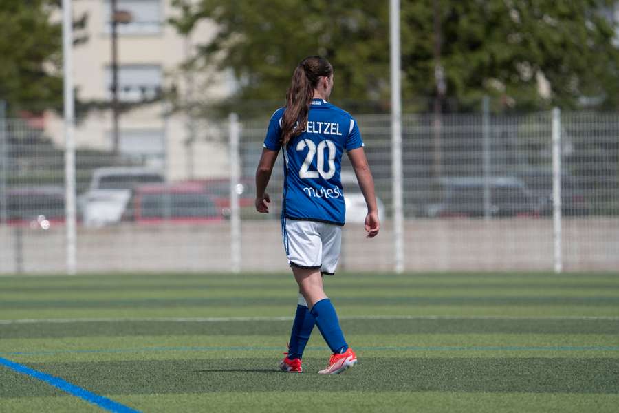 Mégane Hoeltzel na última temporada na segunda divisão
