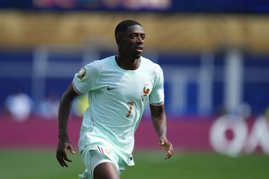 Dembélé tem tarde mágica e se torna 3º francês com hat-trick em Copas; veja análise