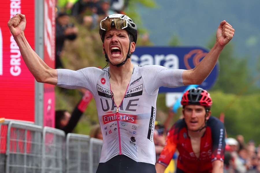 Joao Almeida a impressionné au sommet du Monte Bondone.