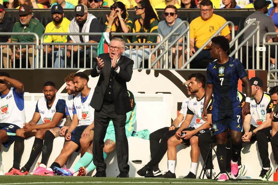 Carlo Ancelotti comanda o Brasil na vitória sobre o Egito Carlo Ancelotti comanda o Brasil na vitória sobre o Egito