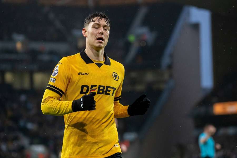 Wolves set price as Leeds offer for Strand Larsen rejected Wolves set price as Leeds offer for Strand Larsen rejected