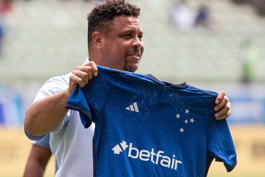 Ronaldo torna al Cruzeiro come proprietario del club