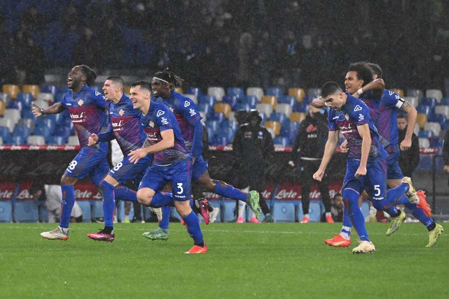 A Cremonese eliminou o Nápoles
