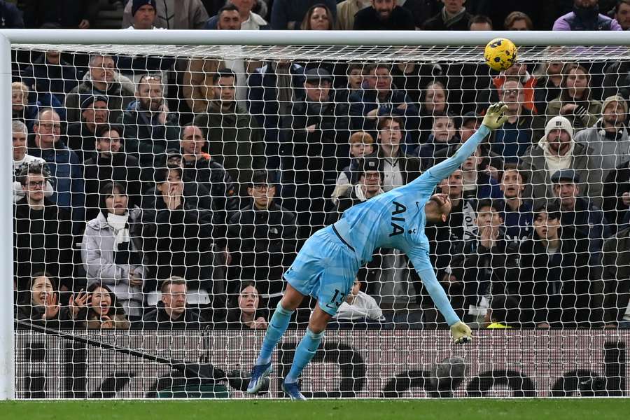 Vicario segurou a pressão do Tottenham na reta final