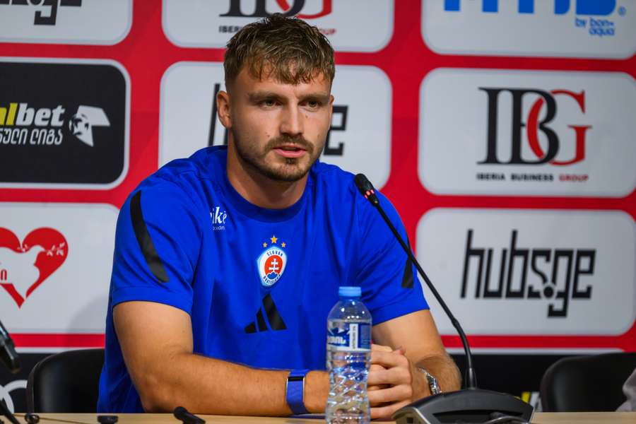 Peter Pokorný počas tlačovej konferencie. Peter Pokorný počas tlačovej konferencie.