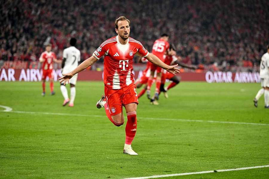 Harry Kane pomohl Bayernu do semifinále LM.