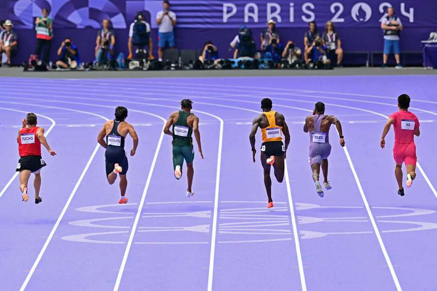 Os 200m rasos começam neste domingo (4) no Stade de France