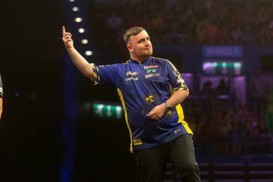 Luke Littler gewinnt einmal mehr.