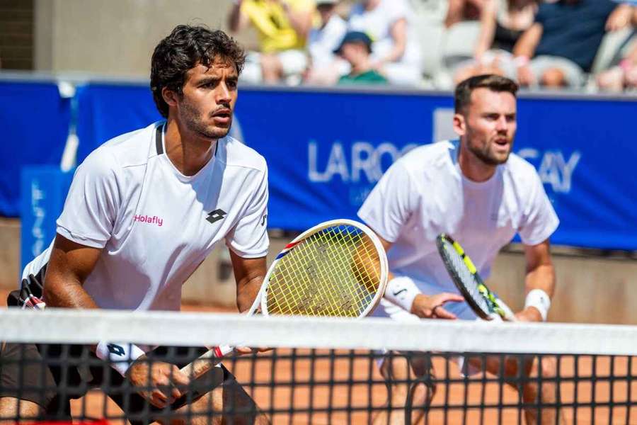 Segue-se a dupla composta por Vasil Kirkov e Bart Stevens nas meias-finais Segue-se a dupla composta por Vasil Kirkov e Bart Stevens nas meias-finais