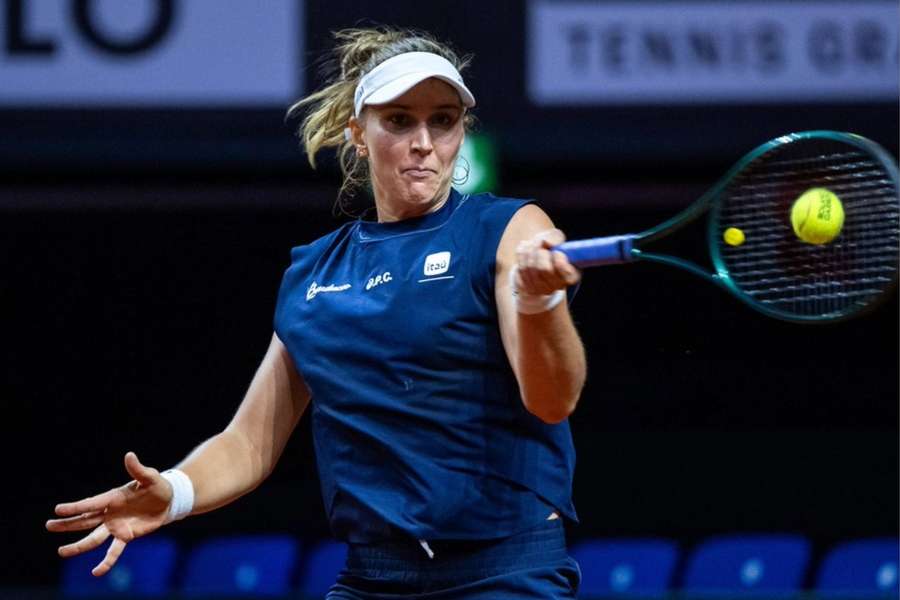 Bia Haddad sofreu 9ª derrota seguida em duelo contra Emma Navarro
