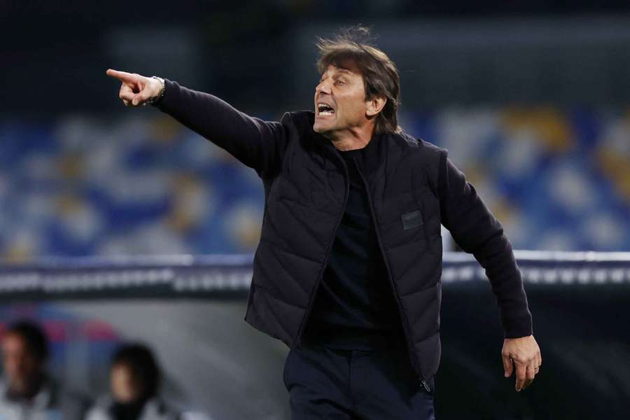 Antonio Conte je aktuálně trenérem Neapole.