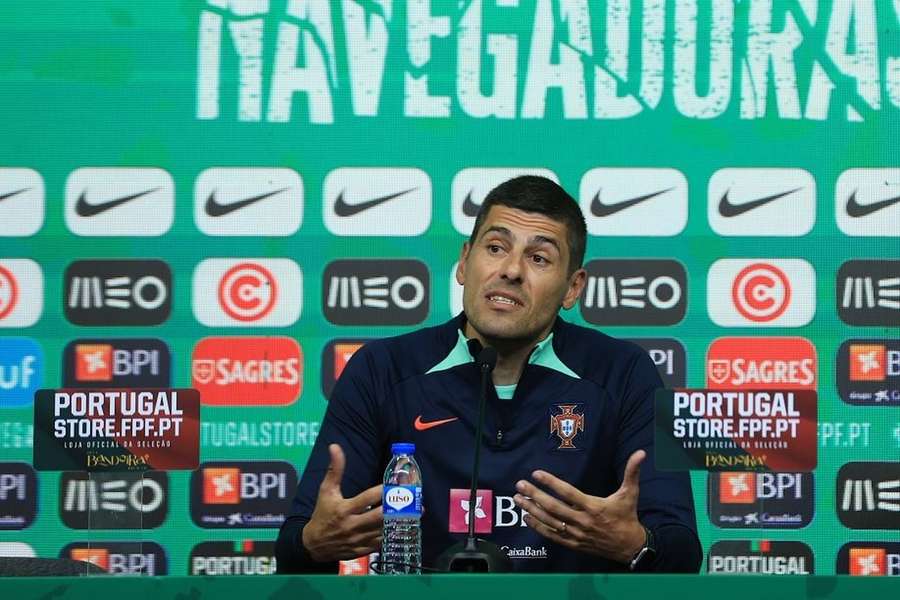 Francisco Neto admite alguma ansiedade das jogadoras