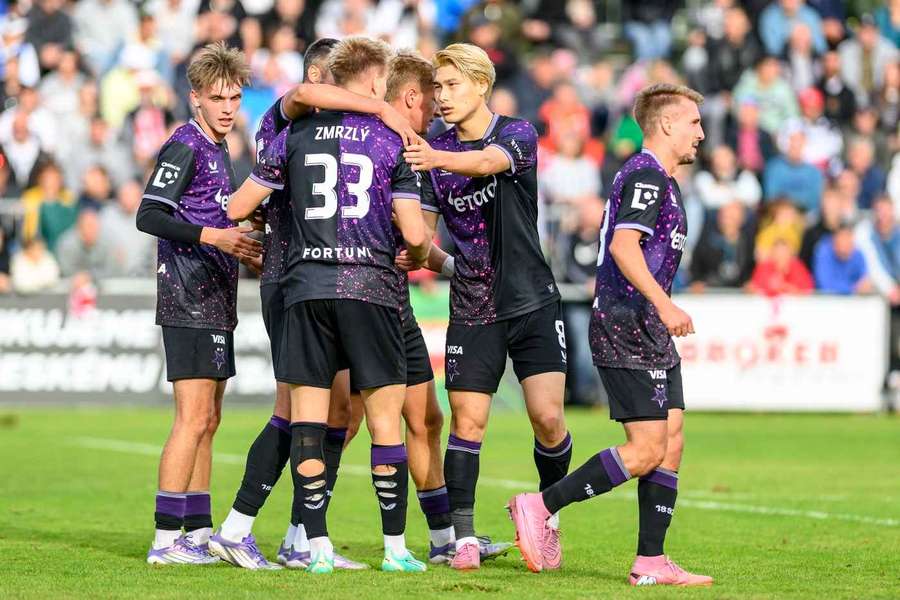 Radost v podání fotbalistů Slavie v Brozanech.