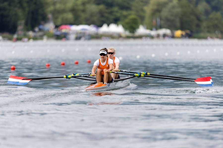 Lisa Scheenaard en Martine Veldhuis zijn dinsdag weer van de partij in de halve finales