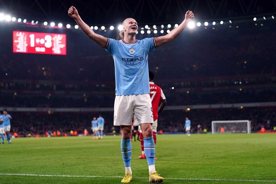 Haaland celebra la victoria del Manchester City sobre el Arsenal en el Emirates a principios de año.