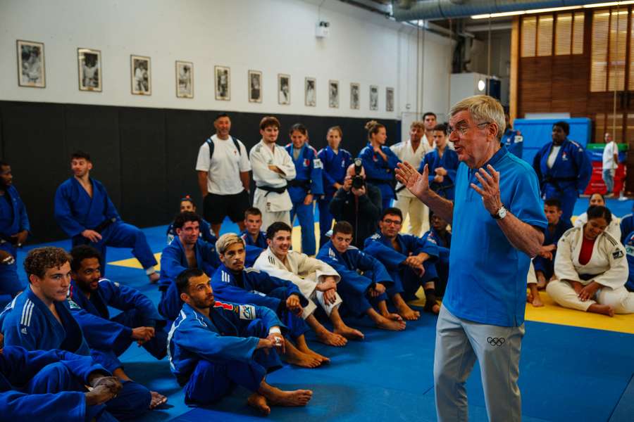 Thomas Bach en visite chez les Judokas français à l'INSEP le 16 juillet.