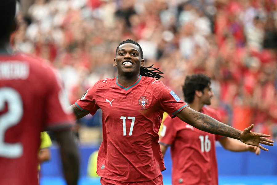 Leao dopo la rete contro l'Uzbekistan