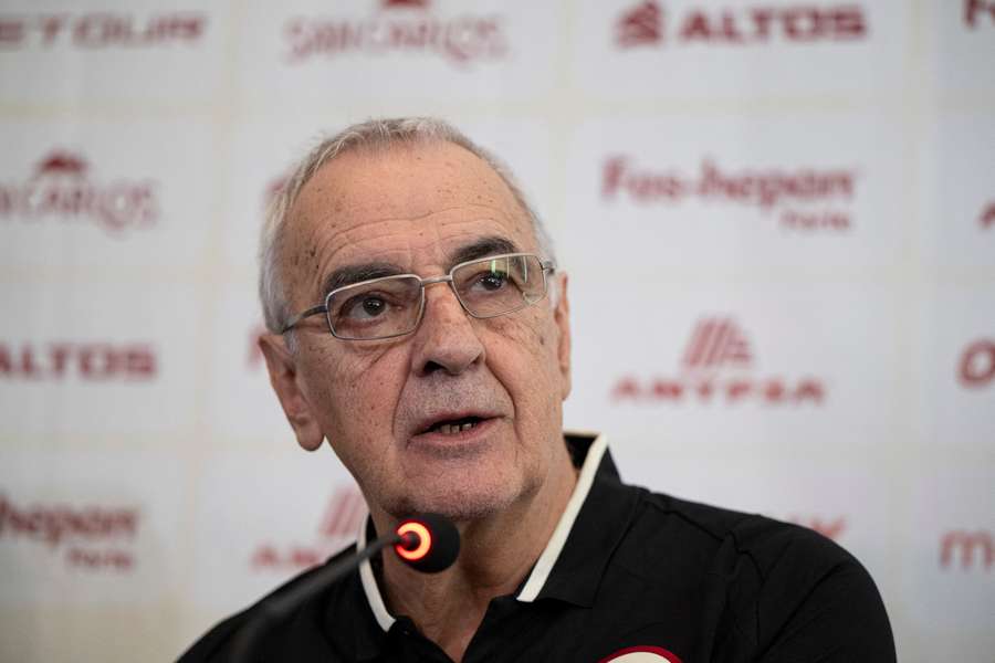 Fossat, presentado como nuevo técnico de Universitario.