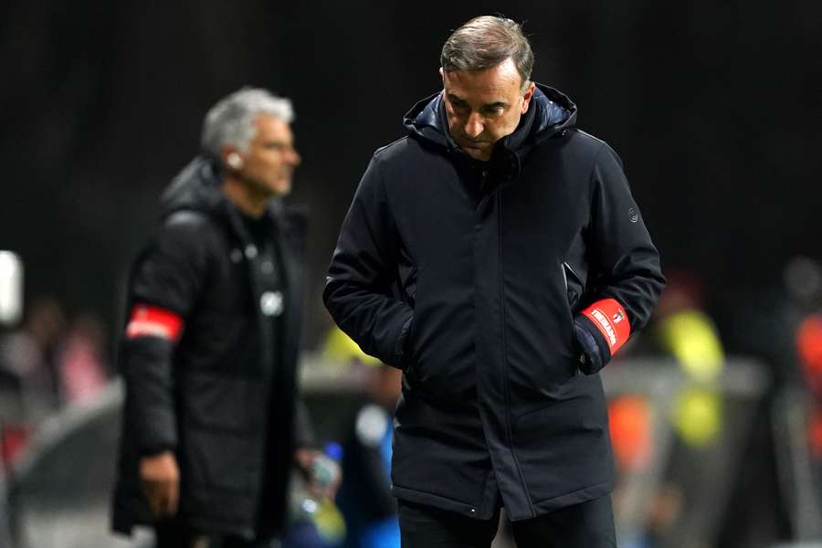 Carlos Carvalhal durante a partida