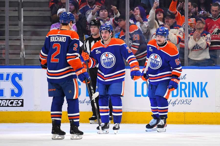 Die Edmonton Oilers feiern einen Overtime-Sieg gegen die Washington Capitals