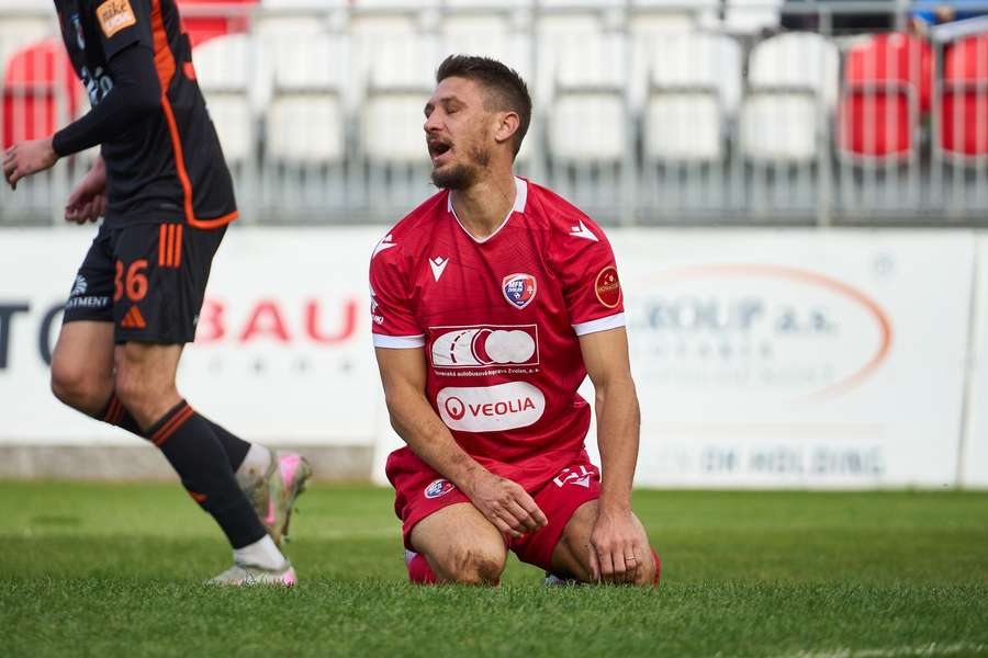 Sylvestr je aktuálne najlepším strelcom MONACObet ligy. Sylvestr je aktuálne najlepším strelcom MONACObet ligy.