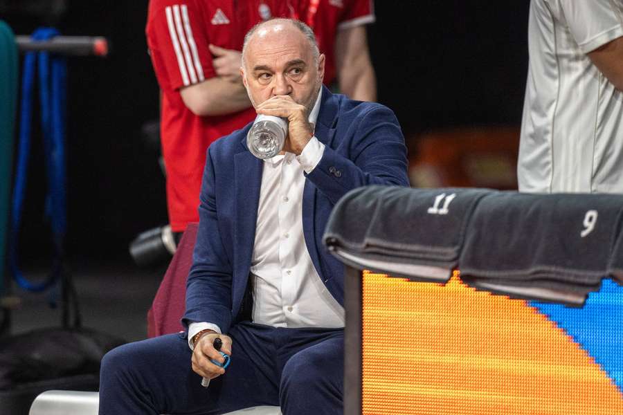 Ein zufriedener Bayern-Coach Pablo Laso beim Sieg seines Teams gegen Braunschweig.