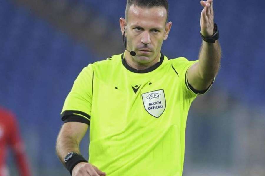 Grinfeld foi o escolhido para apitar o Polónia-Alemanha