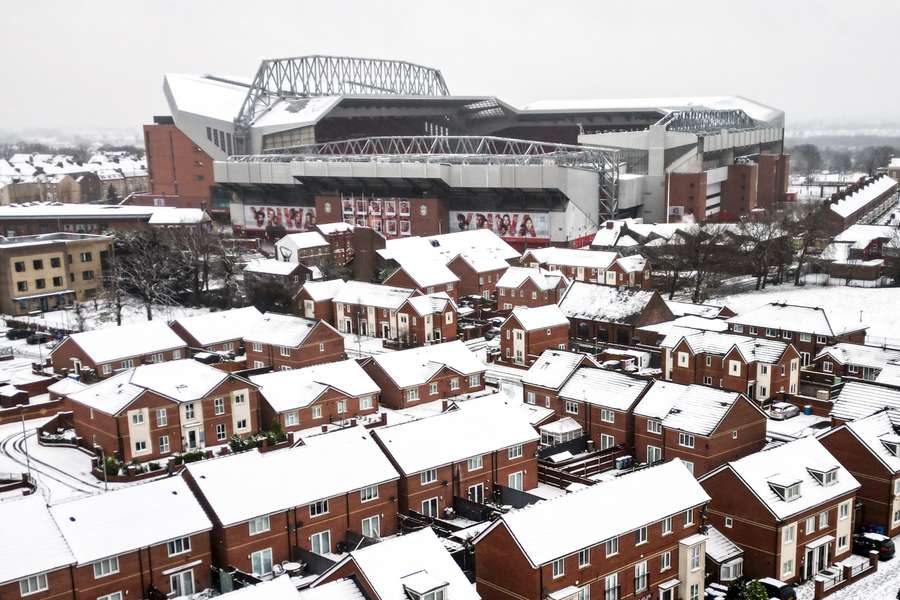 La ciudad de Liverpool cubierta de nieve
