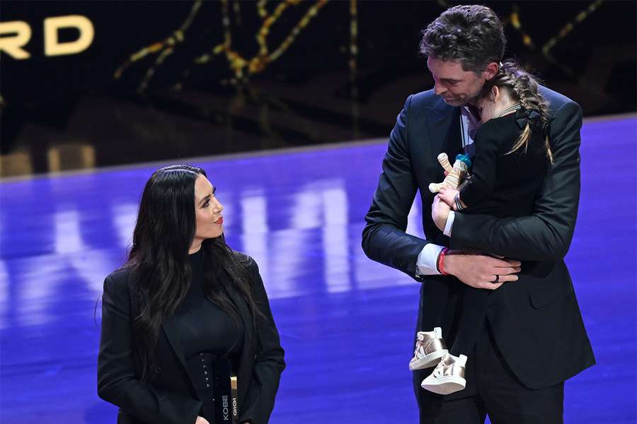 Vanessa Bryant com Pau Gasol