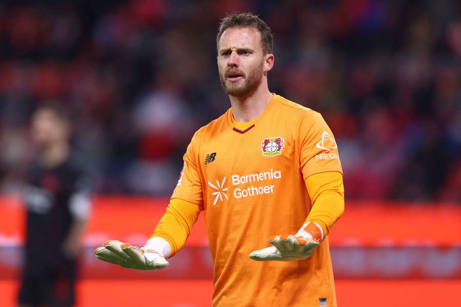 Bayer Leverkusen's Mark Flekken will miss several weeks through injury 