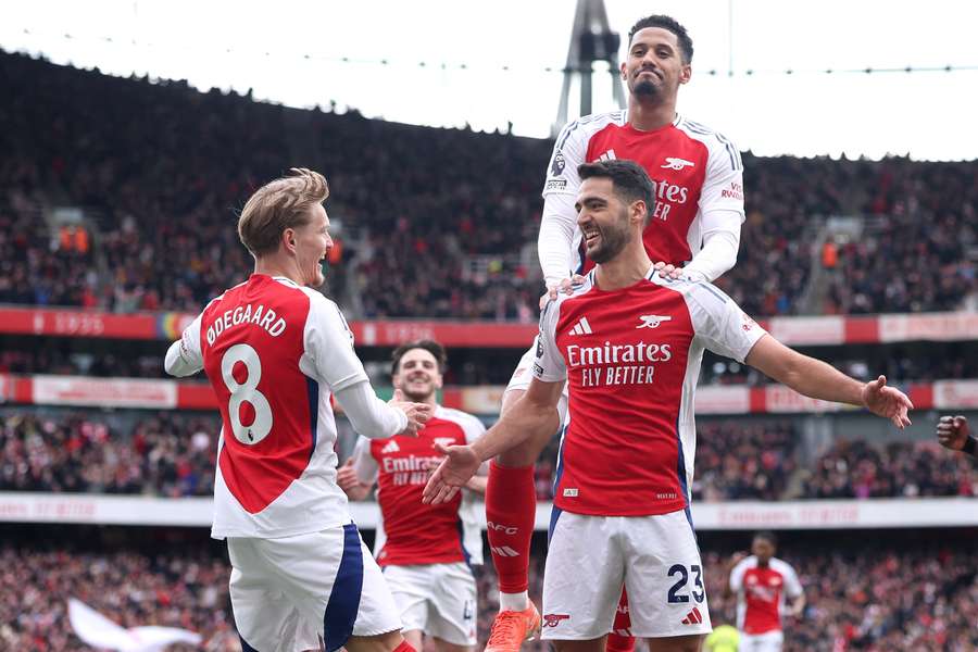 O Arsenal voltou a vencer após três rodadas