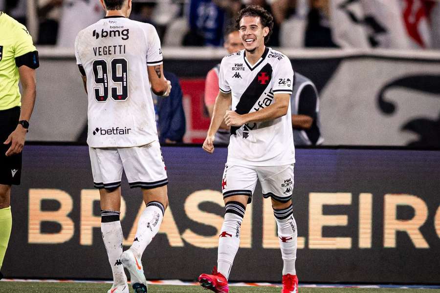 Nuno Moreira celebra o golo