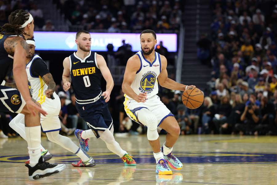 Un'azione di Warrios-Nuggets