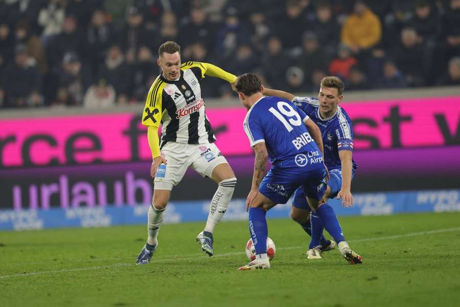 Fernduell um die Meistergruppe zwischen LASK und Blau-Weiß.
