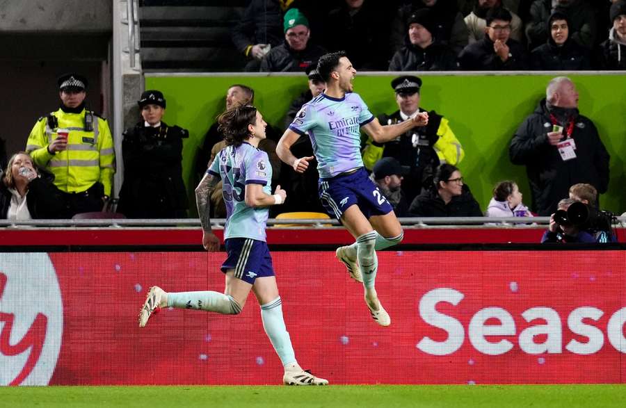 Merino (R) celebrates his goal
