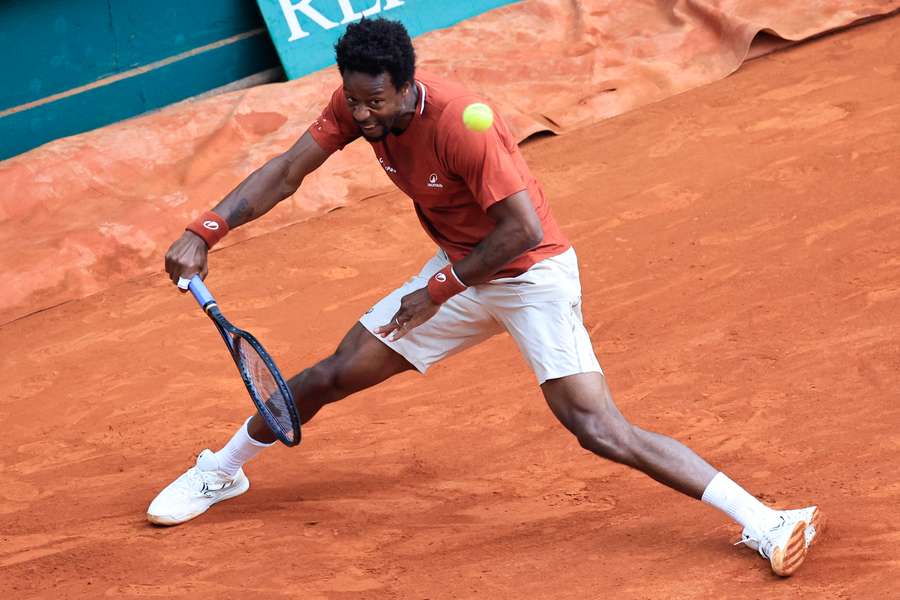 Gaël Monfils s'arrête, las.