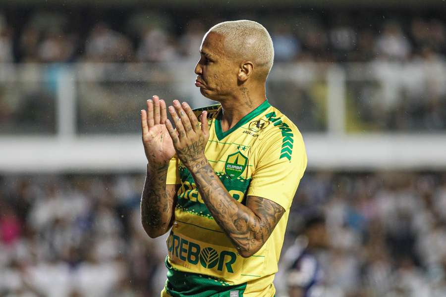 Deyverson discutiu com técnico do Santos, mas fez as pazes