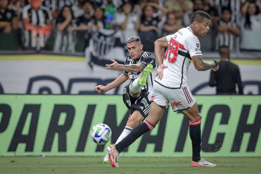 Partida foi marcada por um primeiro tempo mais pegado no Mineirão