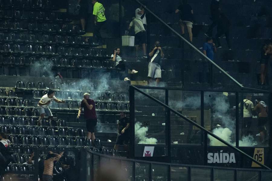 Jogo em São Januário terminou em confusão