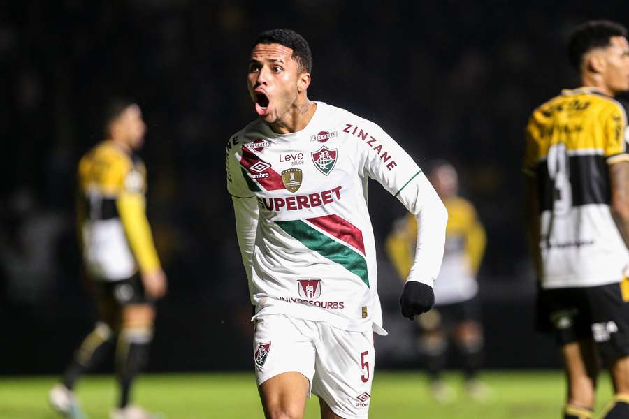 Fluminense sai de Santa Catarina com um ponto na bagagem