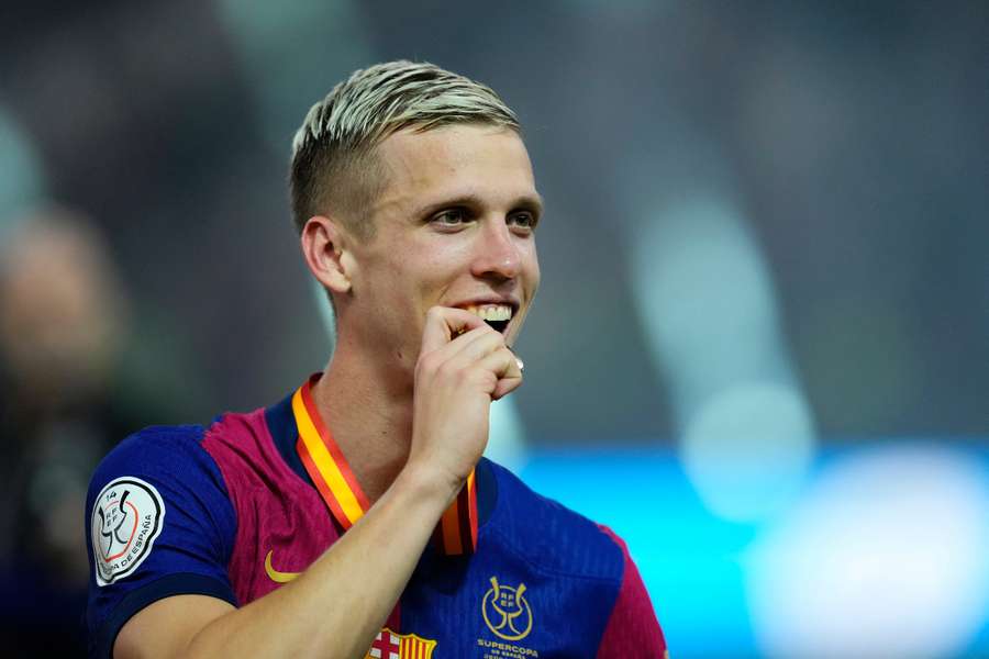 Dani Olmo po zisku španělského Superpoháru s Barcelonou.