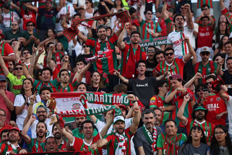 Adeptos do Marítimo no apoio à equipa