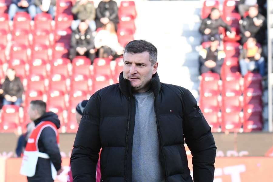 Antrenorul Oțelului, Laszlo Balint