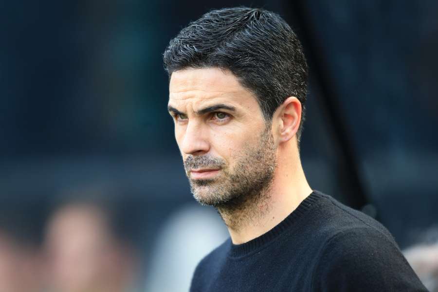 Arsenal manager Mikel Arteta looks on from the touchline