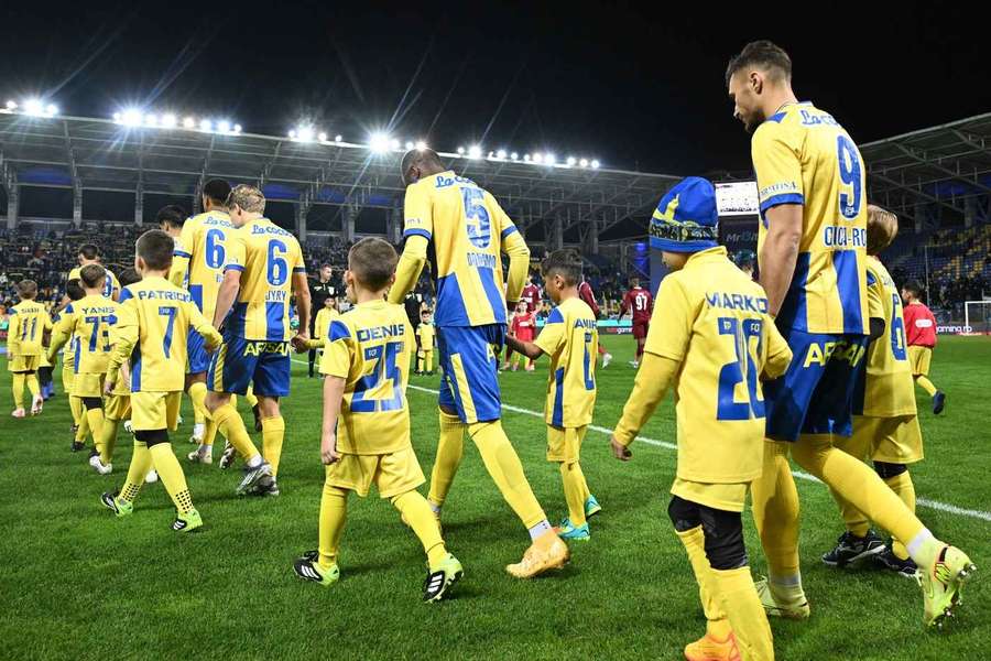 LIVE! Petrolul Ploiești - Metaloglobus București