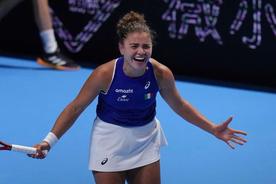 Jasmine Paoliniová zajistila Italkám obhajobu Billie Jean King Cupu.