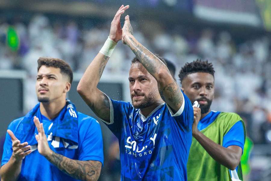 Neymar em jogo do Al-Hilal contra o Al-Ain